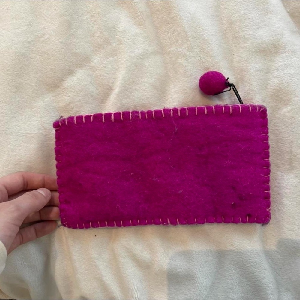 Pink Floral Felt Pouch - Picture 3 of 3